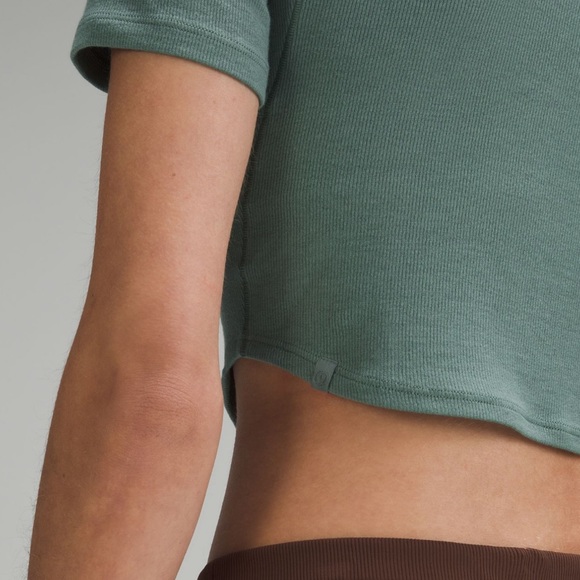 NWOT lululemon Hold Tight Cropped T-Shirt (Medium Forest) - Picture 5 of 11